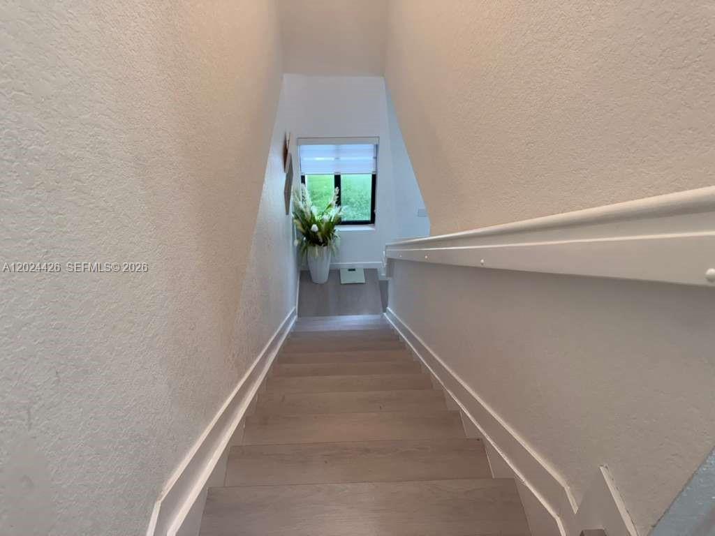 TROPICAL BREEZE TOWNHOUSE - Residential