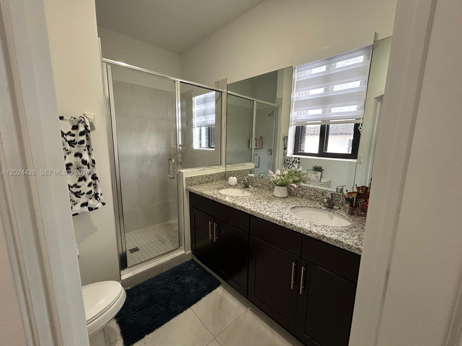 TROPICAL BREEZE TOWNHOUSE - Residential