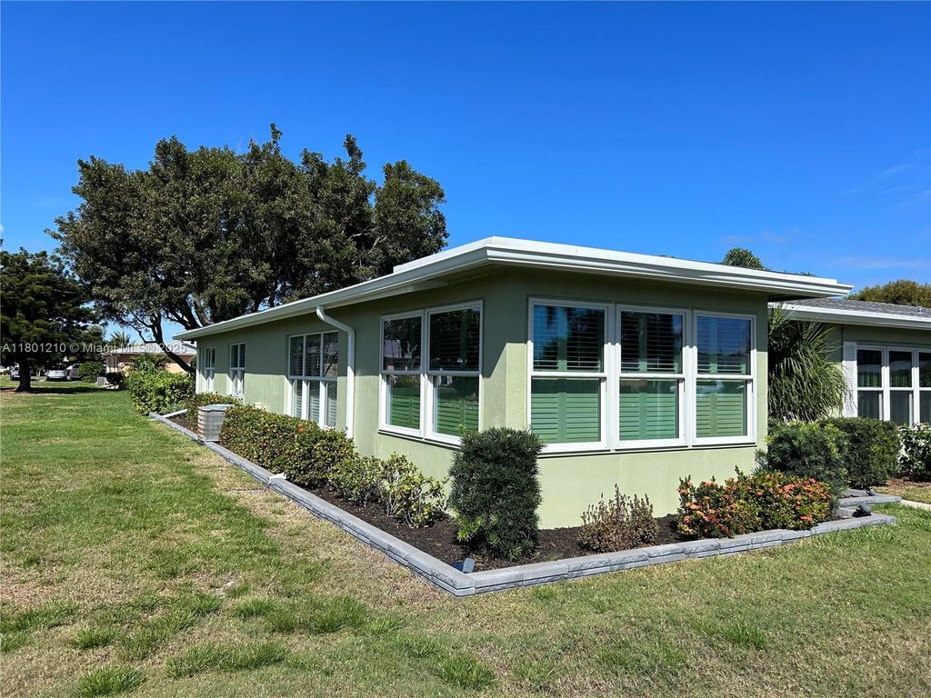 Photo of 165 High Point Blvd #A, Boynton Beach, FL 33435 (MLS # A11801210)