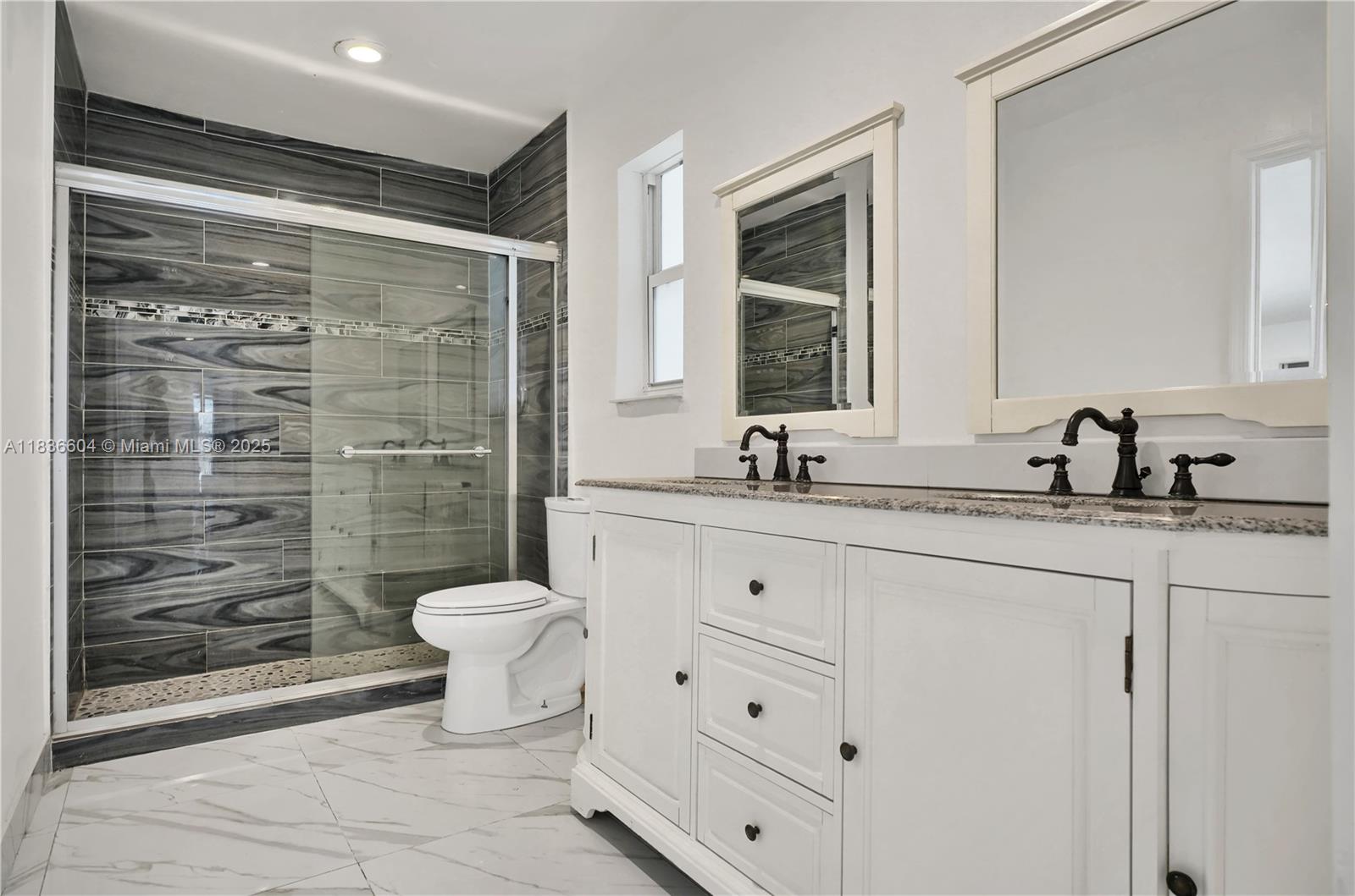 HOLLYWOOD HILLS AMEN PLAT - Residential