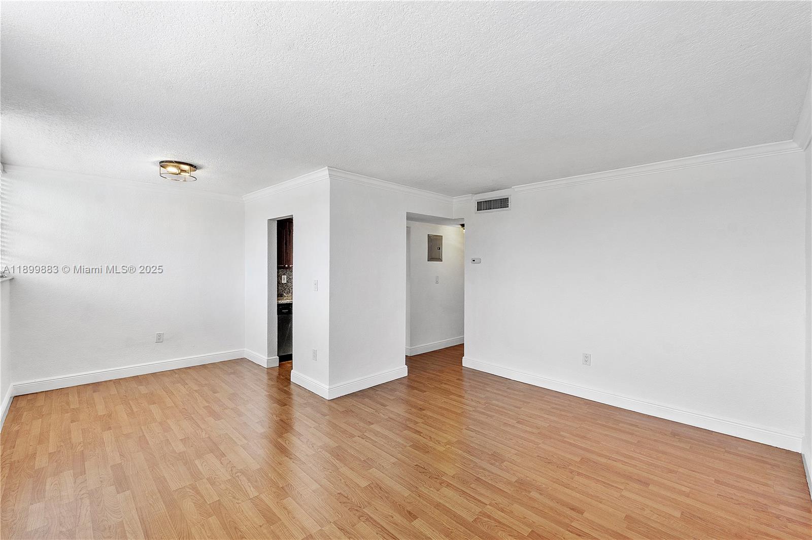 MADEIRA VILLAGE CONDO - Residential Lease