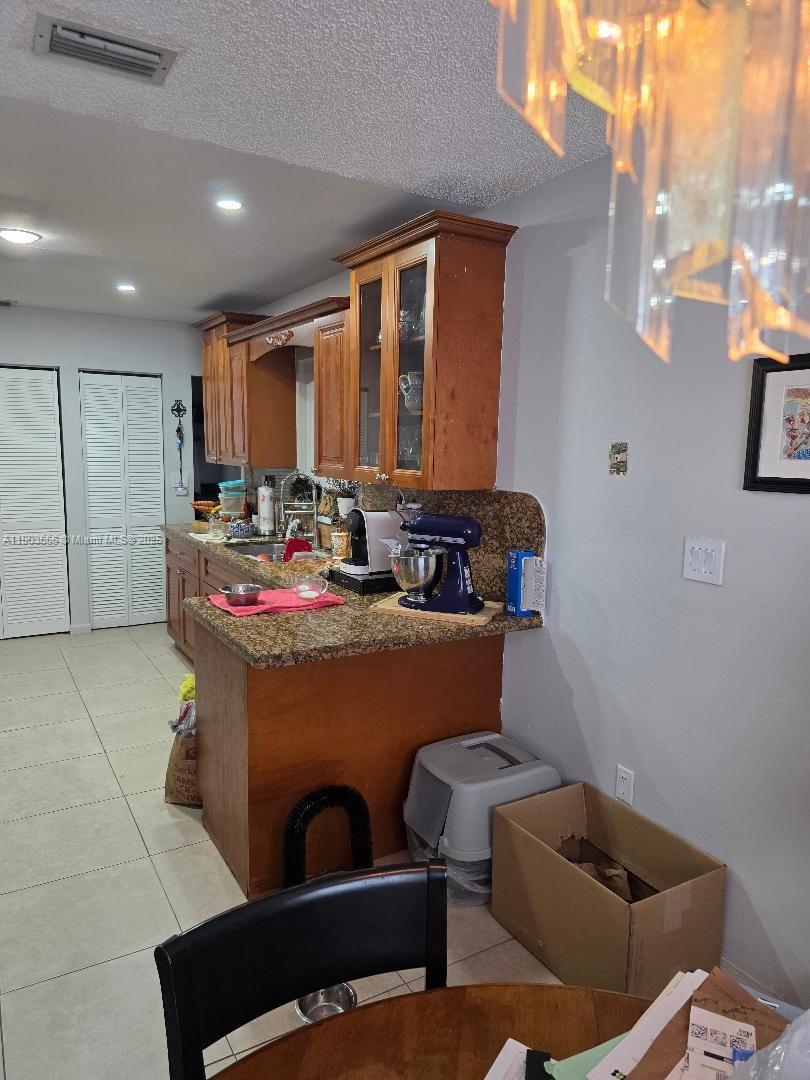 FRIEDLAND MANOR - Residential Lease