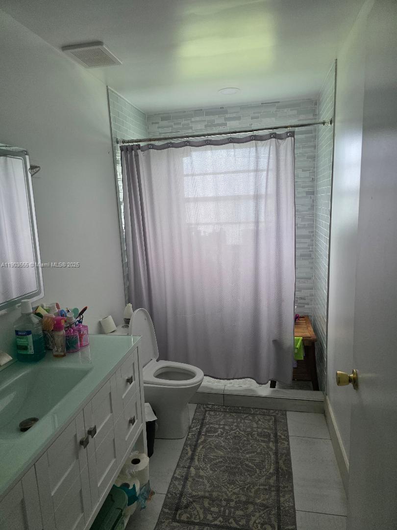 FRIEDLAND MANOR - Residential Lease