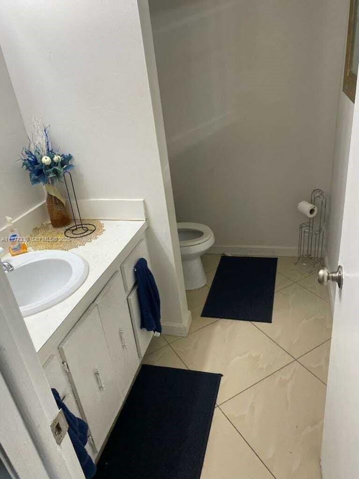 WIMBLEDON TOWNHOUSE III-1 - Residential Lease