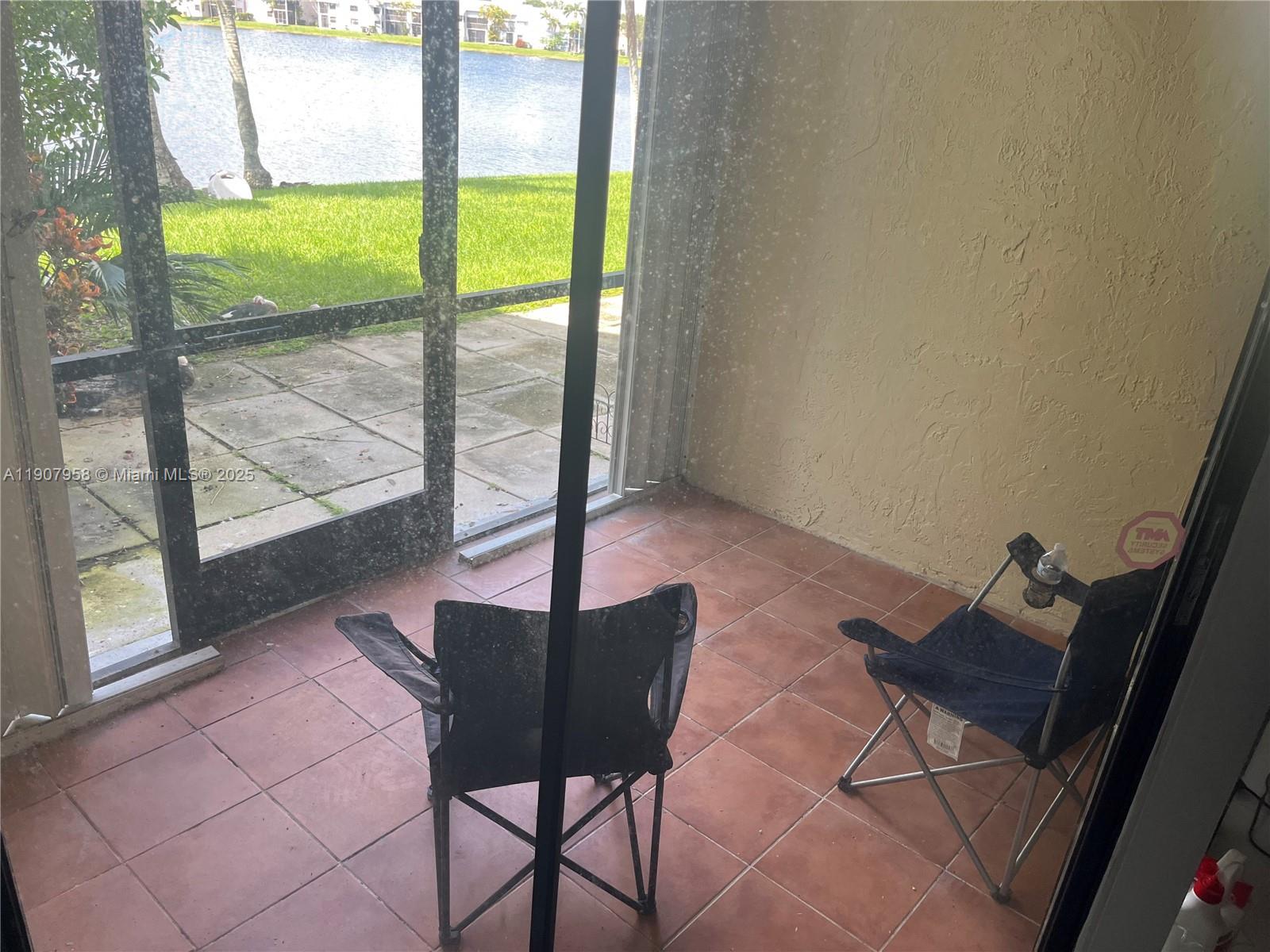 LAKESHORE CONDO 7 - Residential Lease