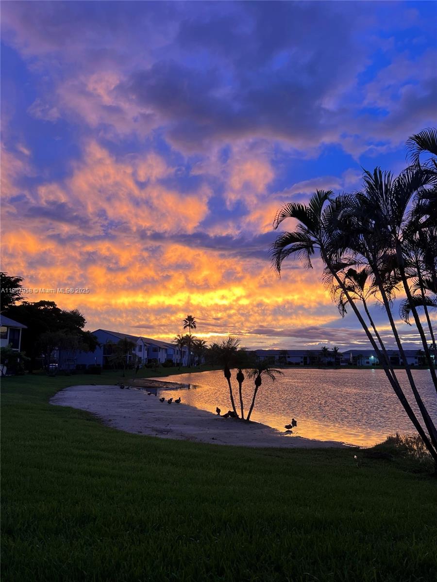 LAKESHORE CONDO 7 - Residential Lease