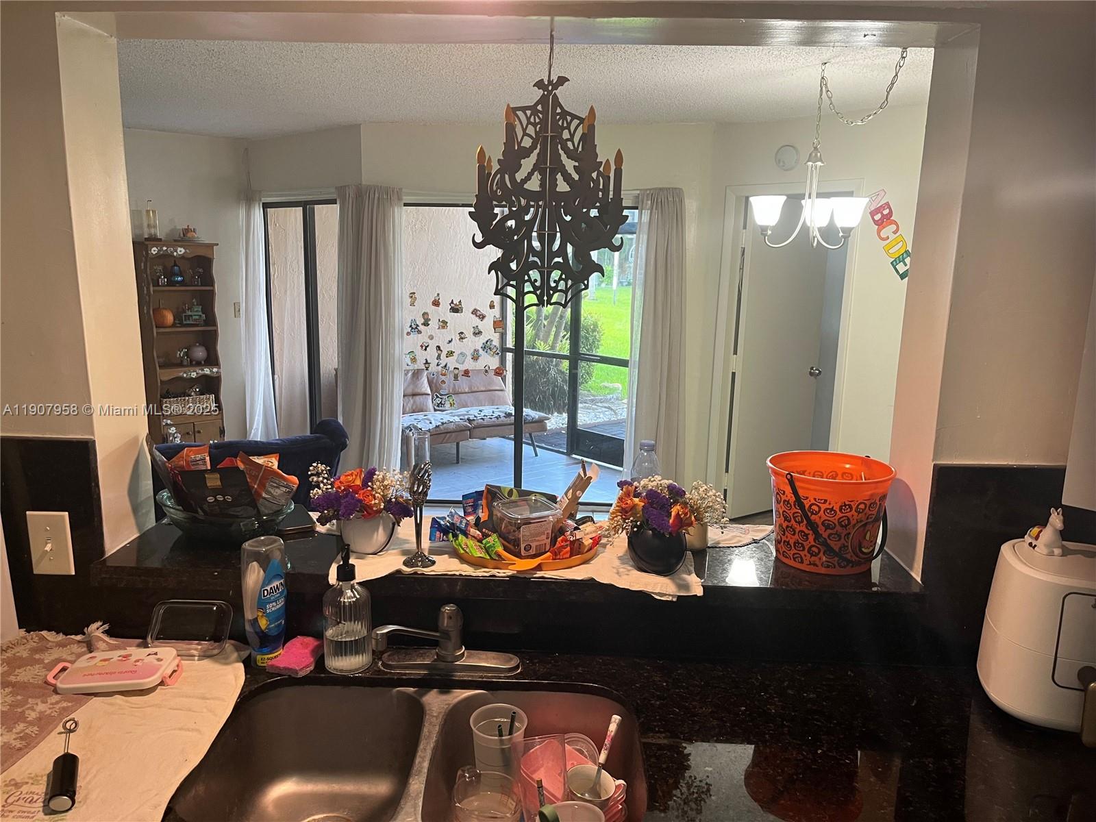 LAKESHORE CONDO 7 - Residential Lease