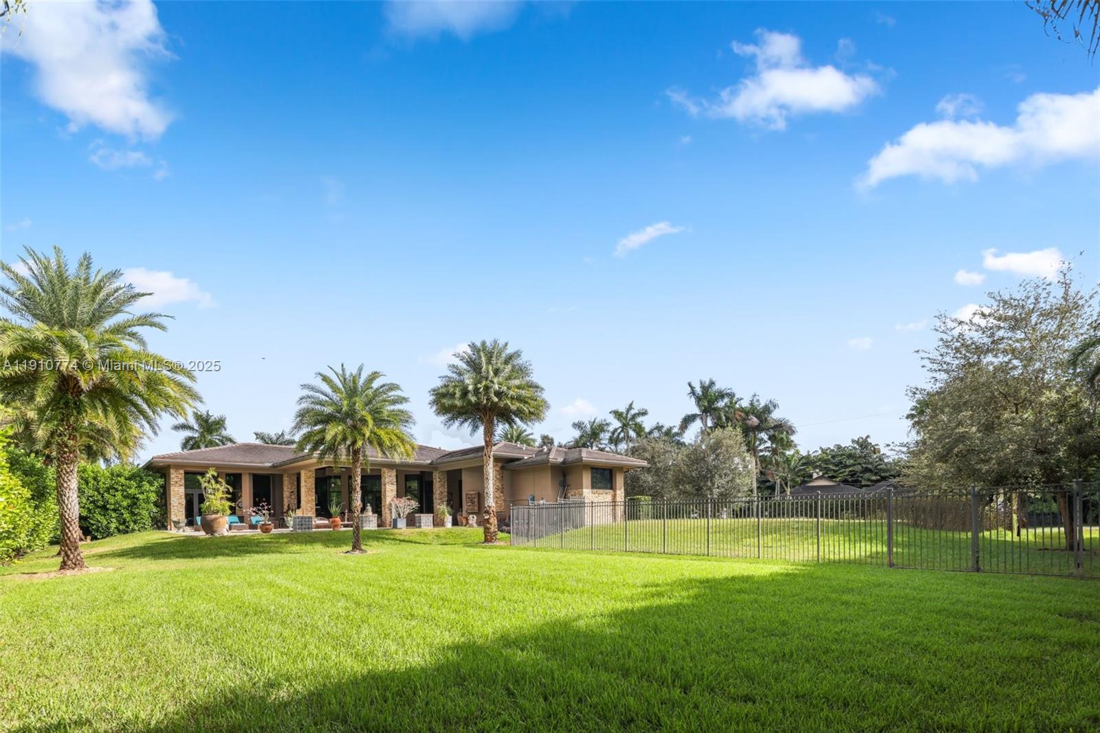 FLA FRUIT LANDS CO - Residential