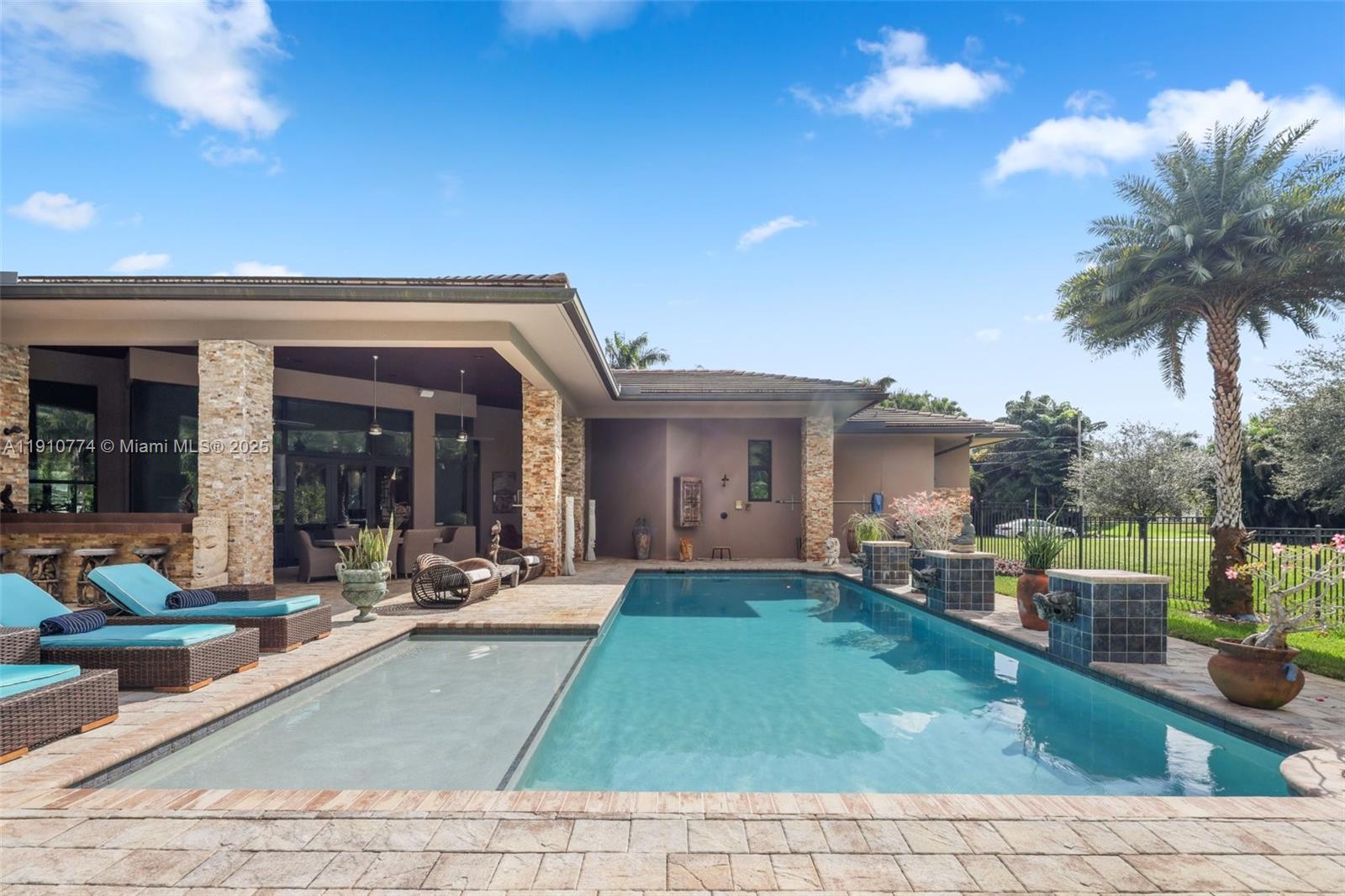 FLA FRUIT LANDS CO - Residential