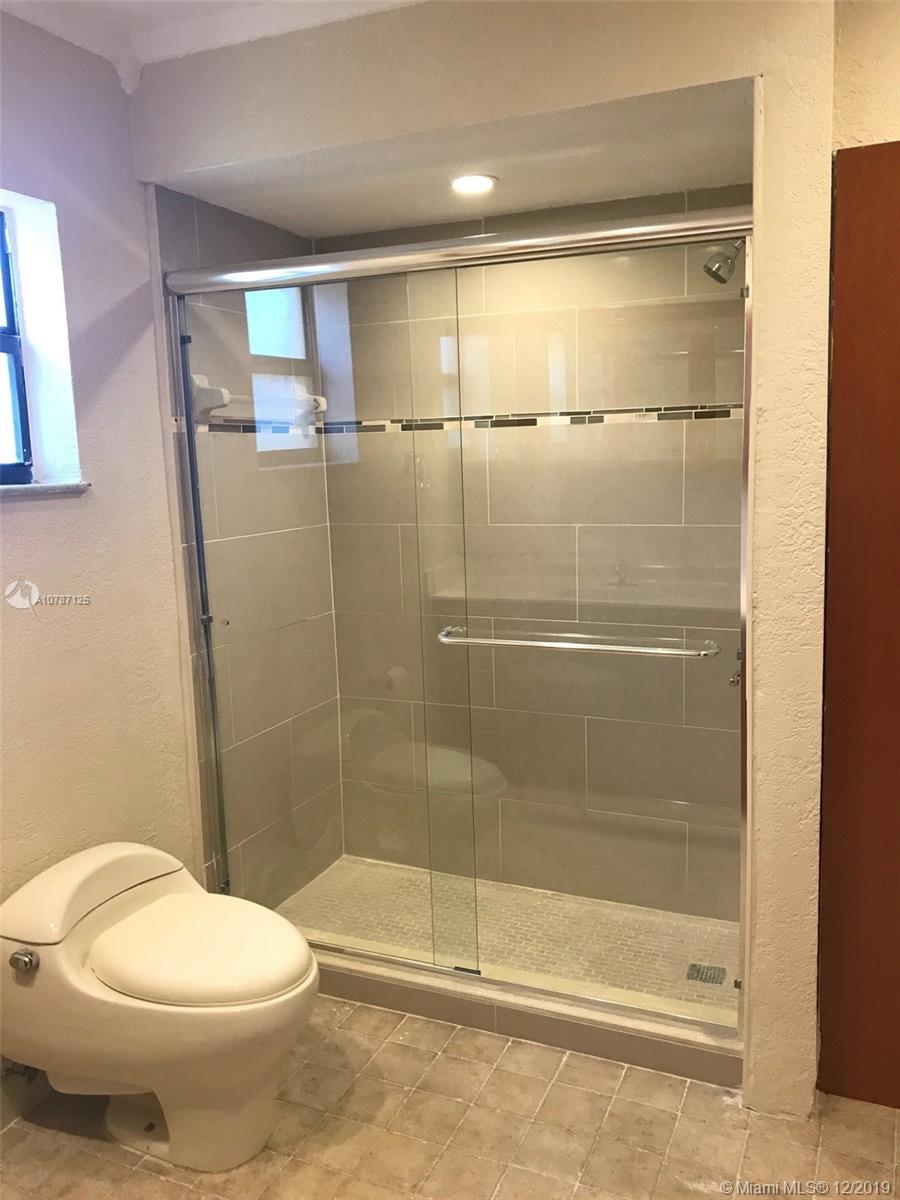 TERRANOVA CONDO #11 - Residential Lease