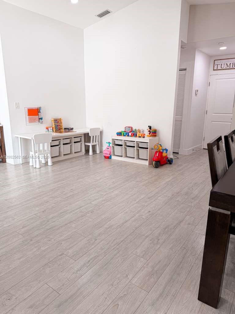 Munne Sub - Residential