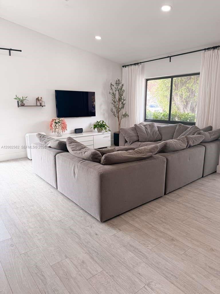 Munne Sub - Residential