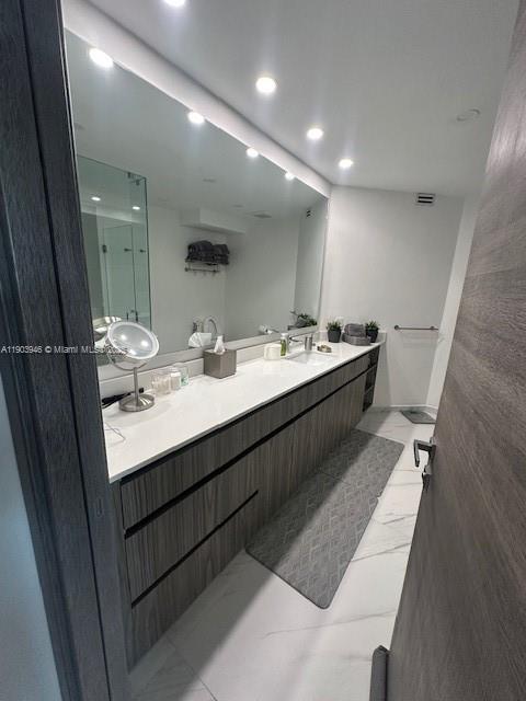 MARINA TOWER CONDO - Residential