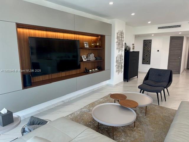 MARINA TOWER CONDO - Residential