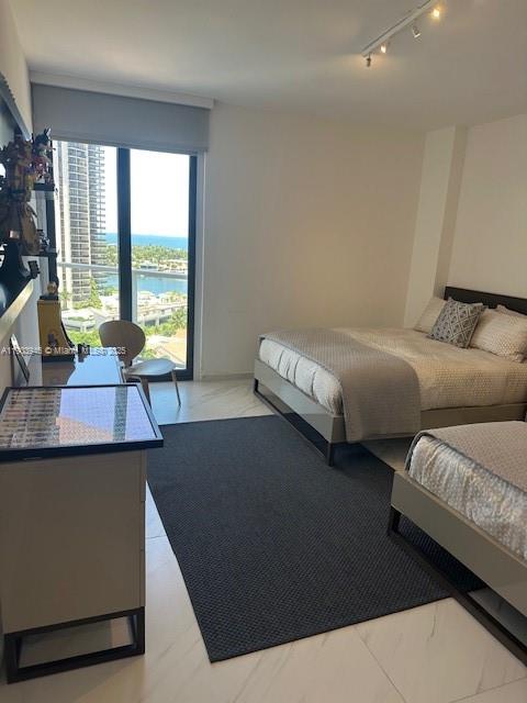 MARINA TOWER CONDO - Residential