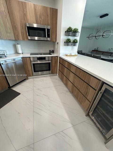 MARINA TOWER CONDO - Residential