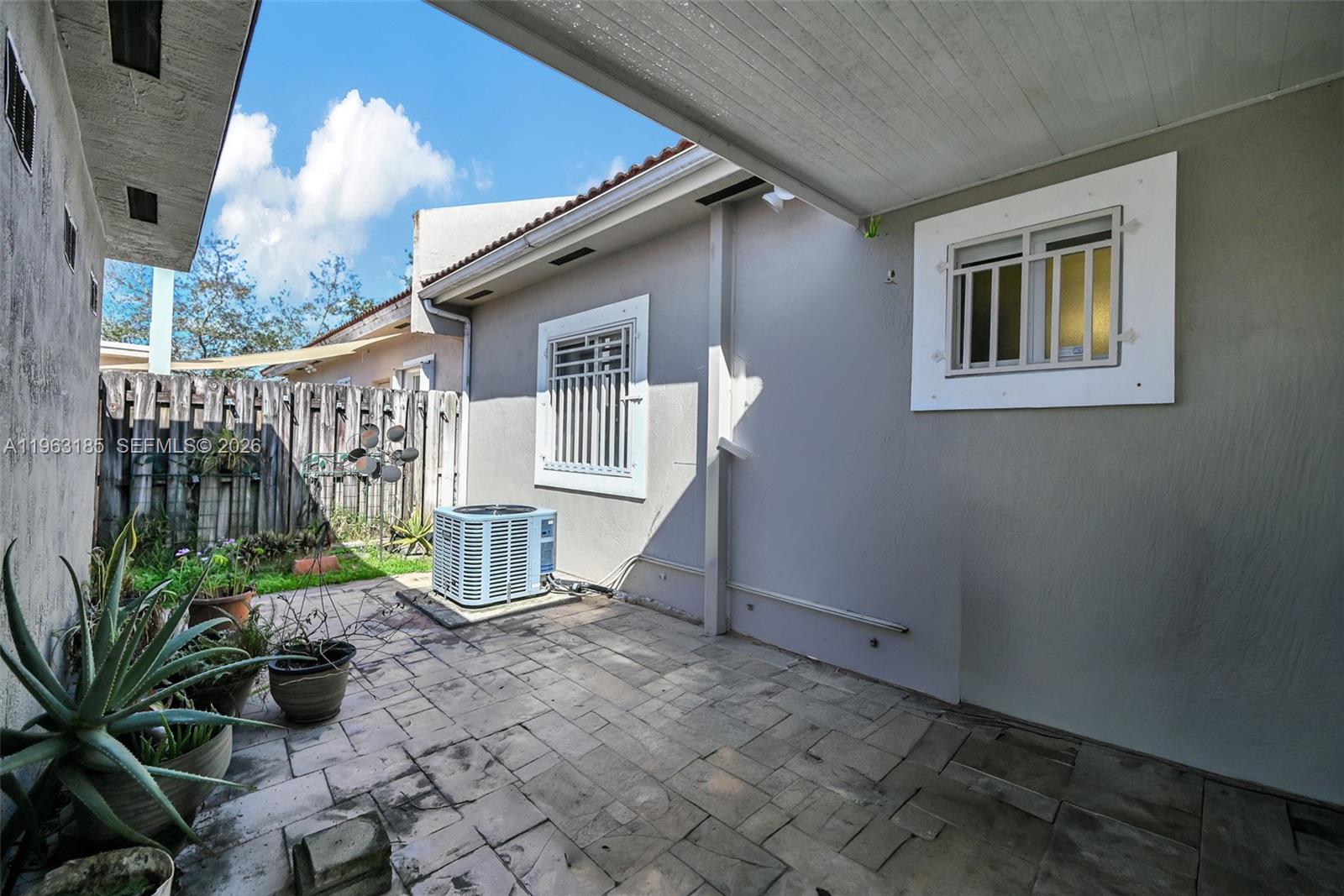 GREEN GABLES - Residential