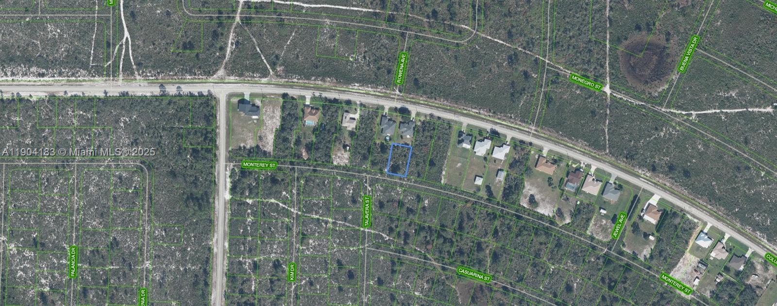 SUN N LAKE EST OF SEBRING - Land