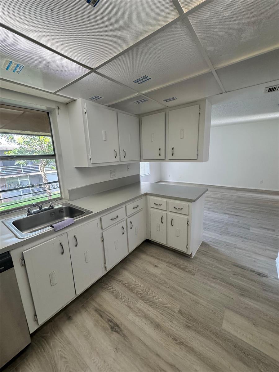 WOOD HUE III CONDO - Residential