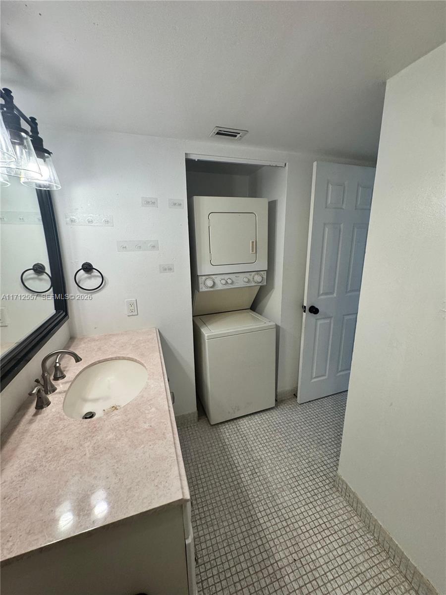 WOOD HUE III CONDO - Residential