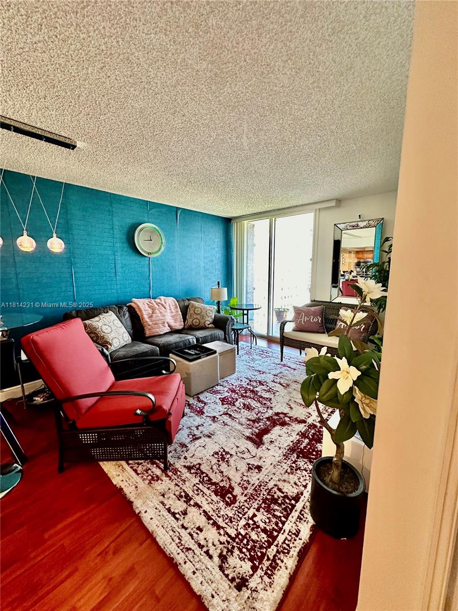 850 N Miami Ave W-1807