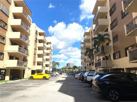 Condominium in Miami FL 5249 7th St St.jpg