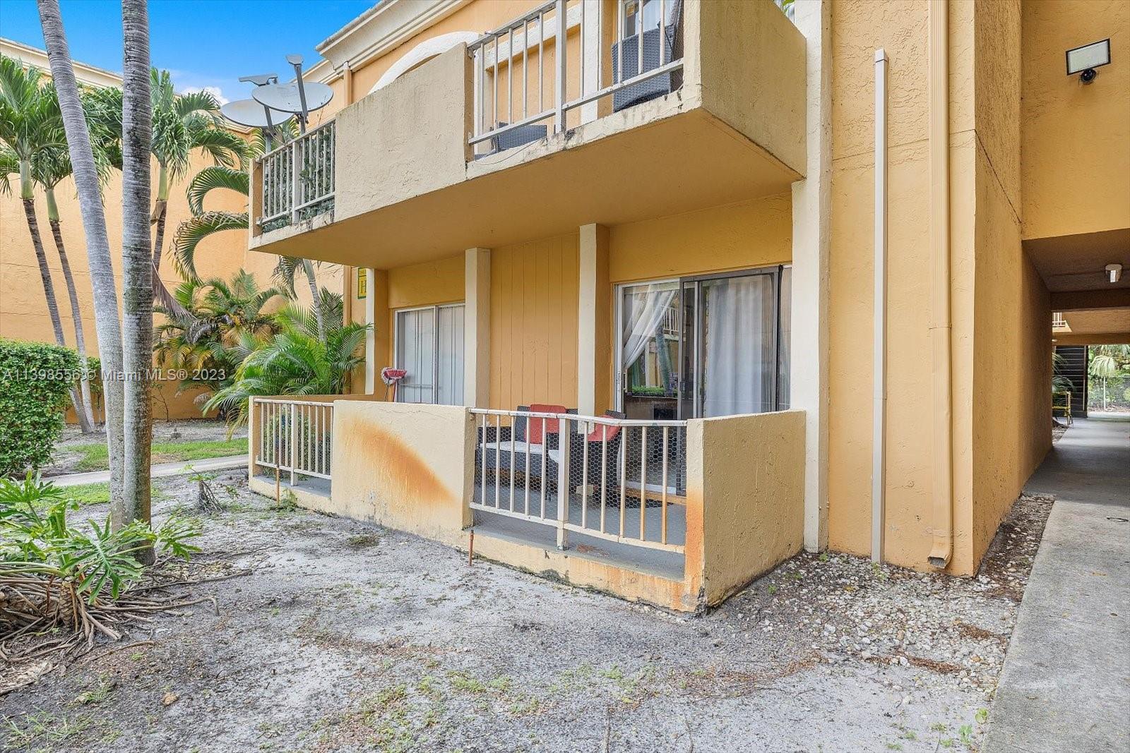 VENETIAN GARDENS AT COUNT - Residential