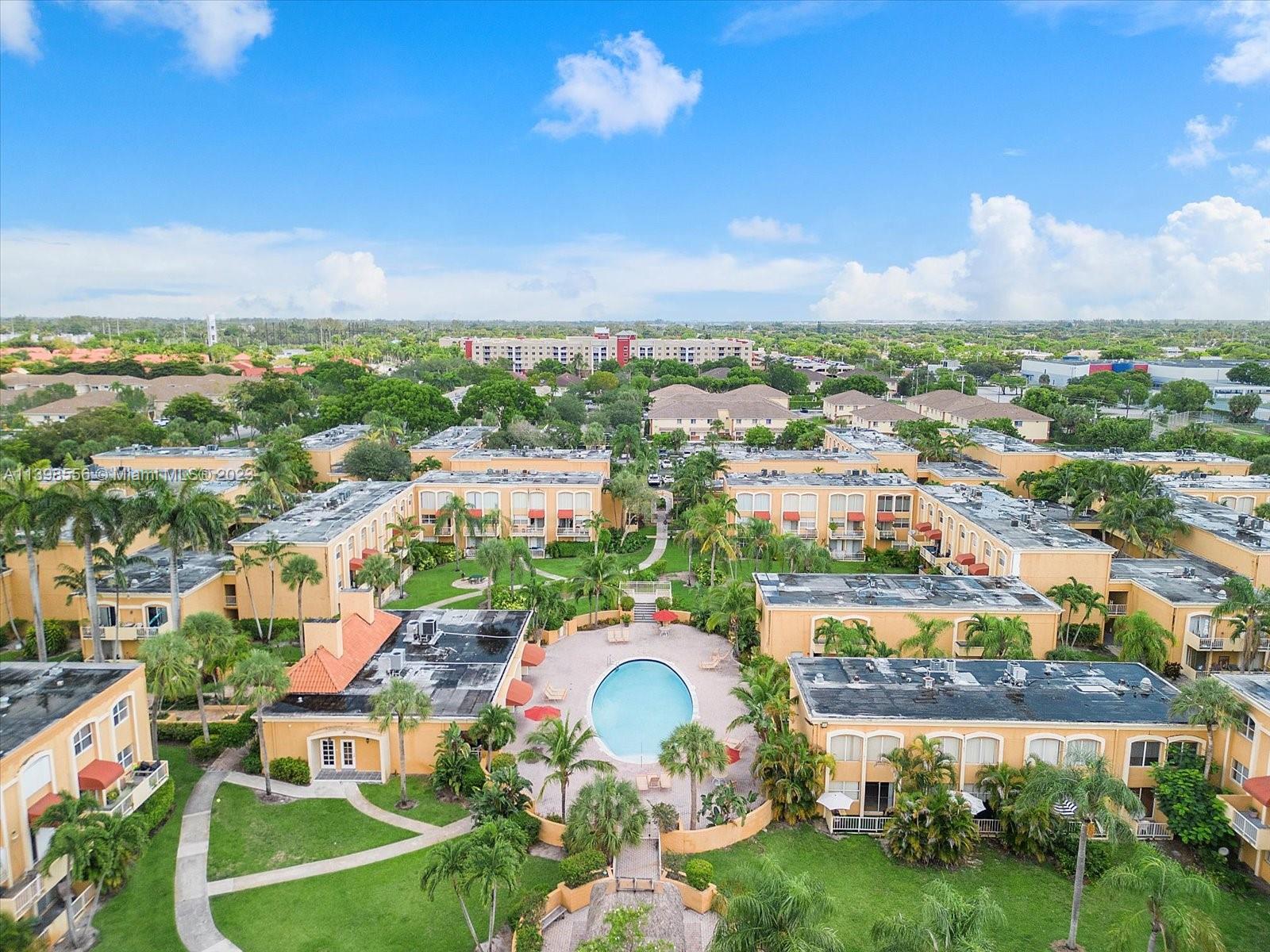 VENETIAN GARDENS AT COUNT - Residential