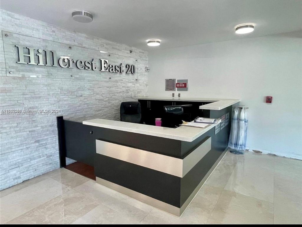 Photo of 919 Hillcrest Dr #303, Hollywood, FL 33021 (MLS # A11679132)