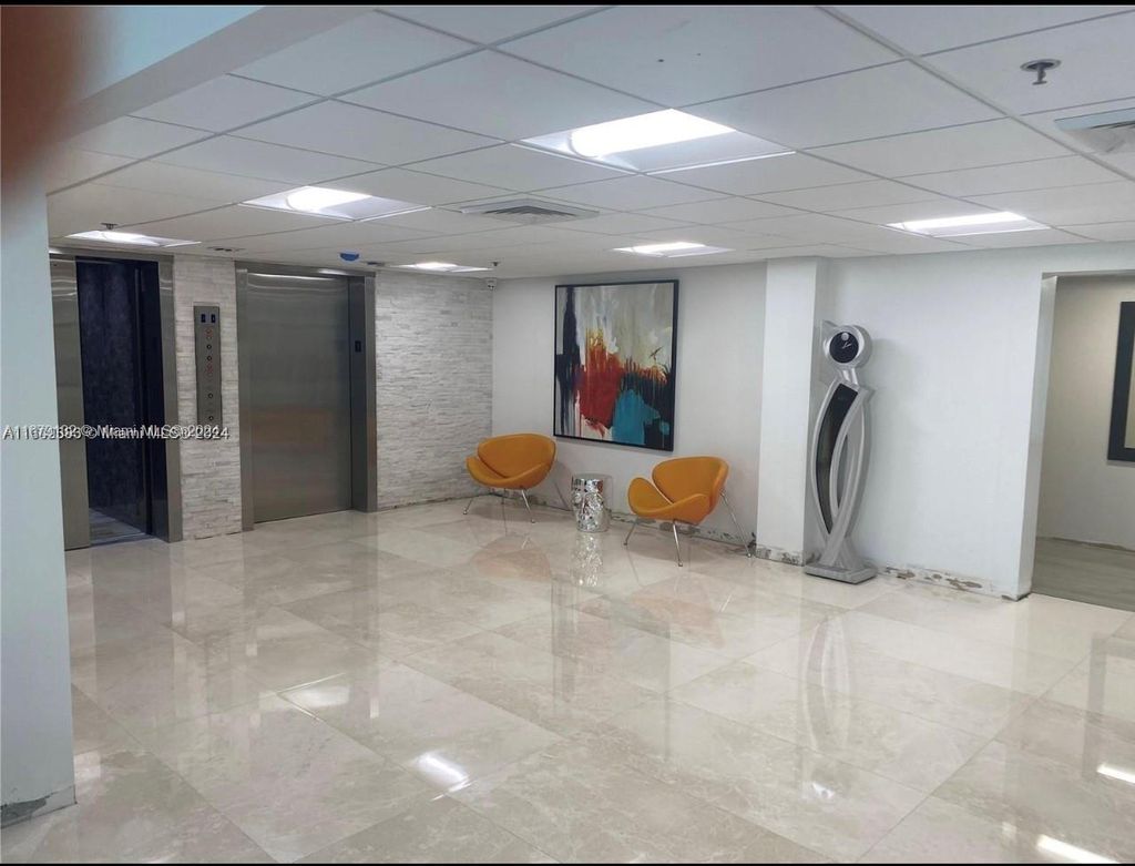 Photo of 919 Hillcrest Dr #303, Hollywood, FL 33021 (MLS # A11679132)