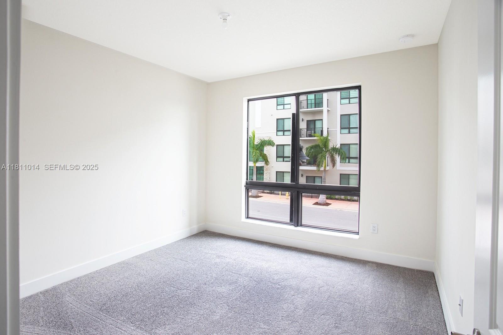 DOWNTOWN DORAL SOUTH PHAS - Residential Lease