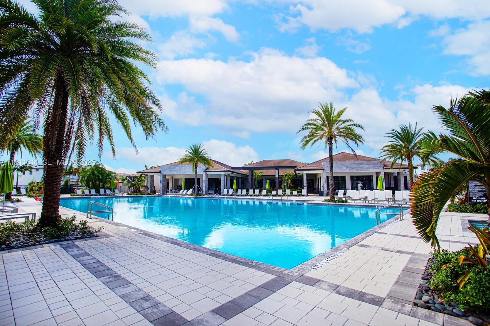 DOWNTOWN DORAL SOUTH PHAS - Residential Lease