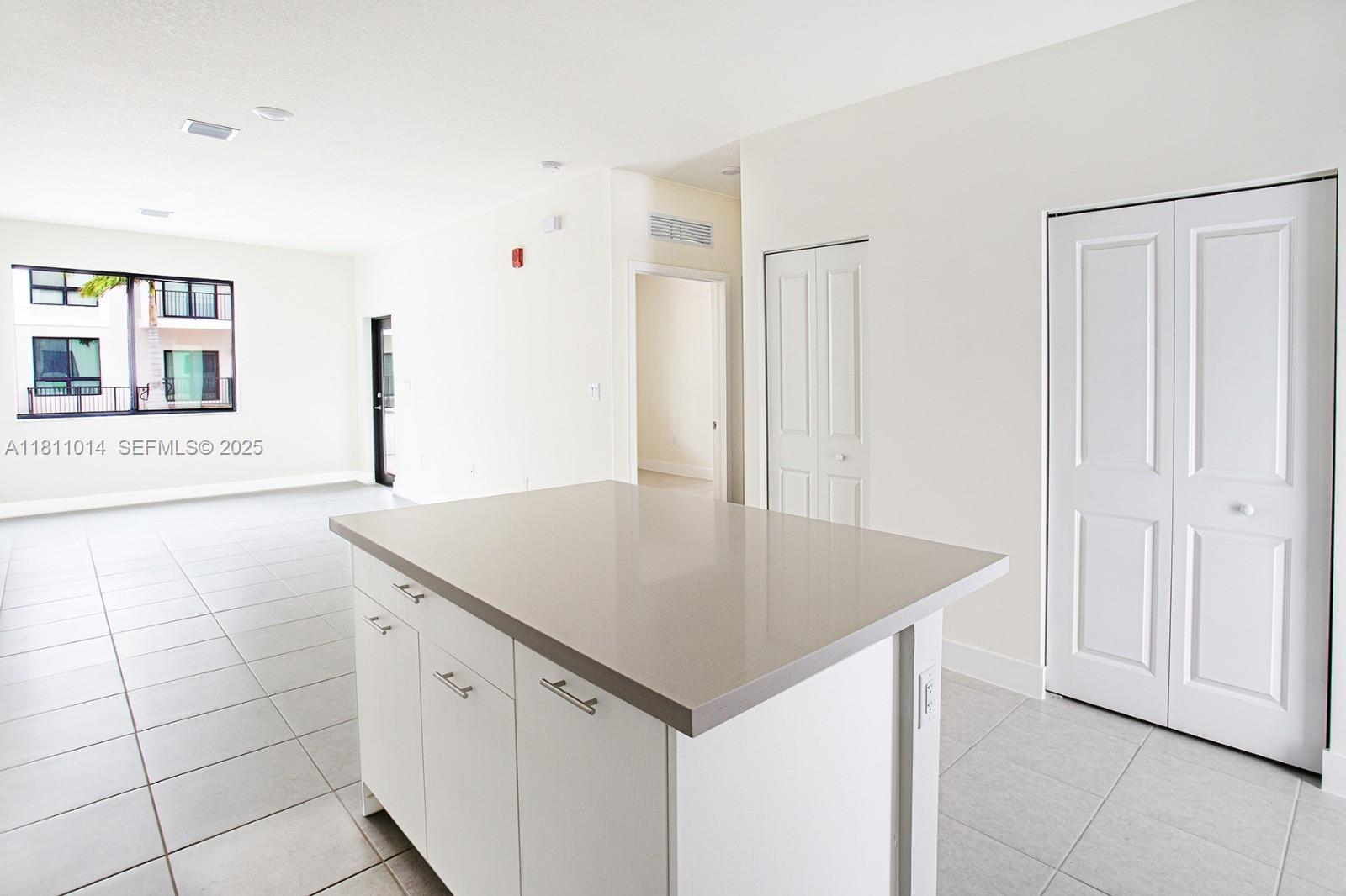 DOWNTOWN DORAL SOUTH PHAS - Residential Lease