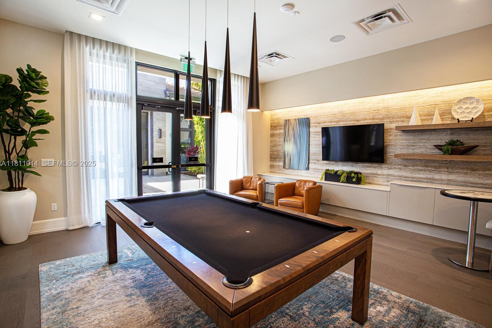 DOWNTOWN DORAL SOUTH PHAS - Residential Lease