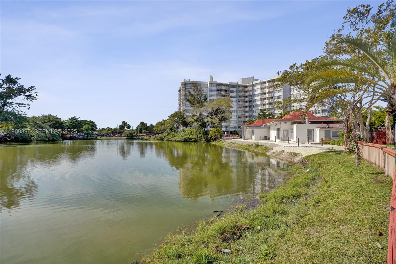 WILSHIRE CONDO - Residential