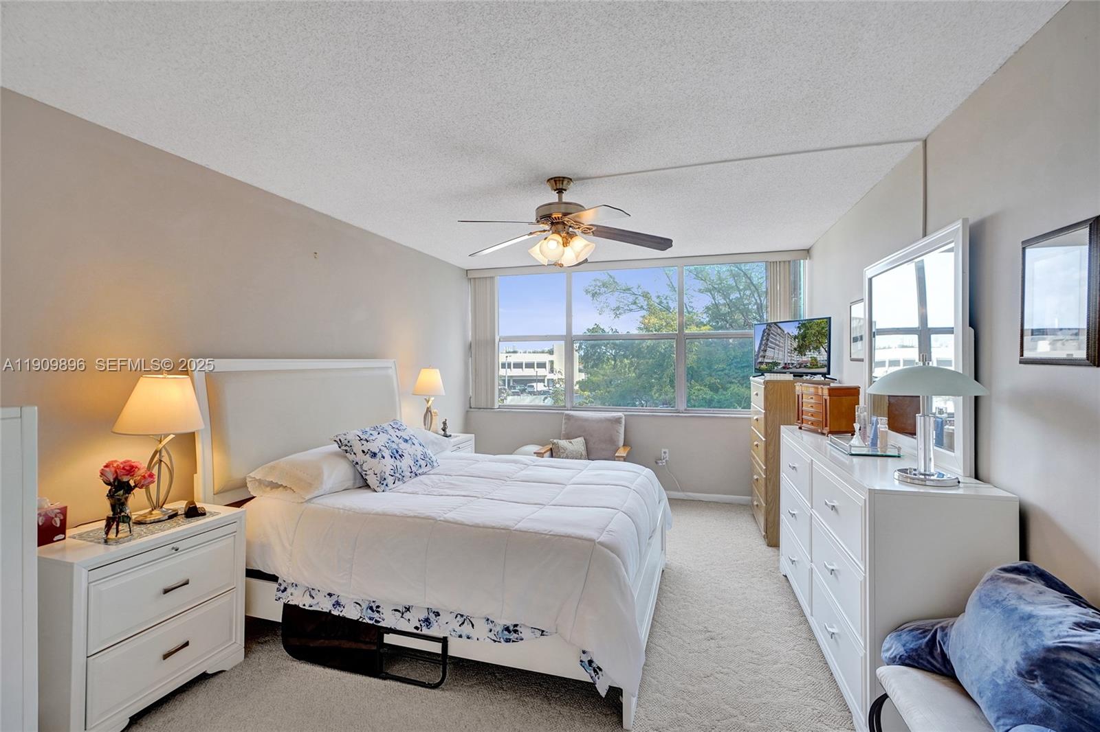 WILSHIRE CONDO - Residential