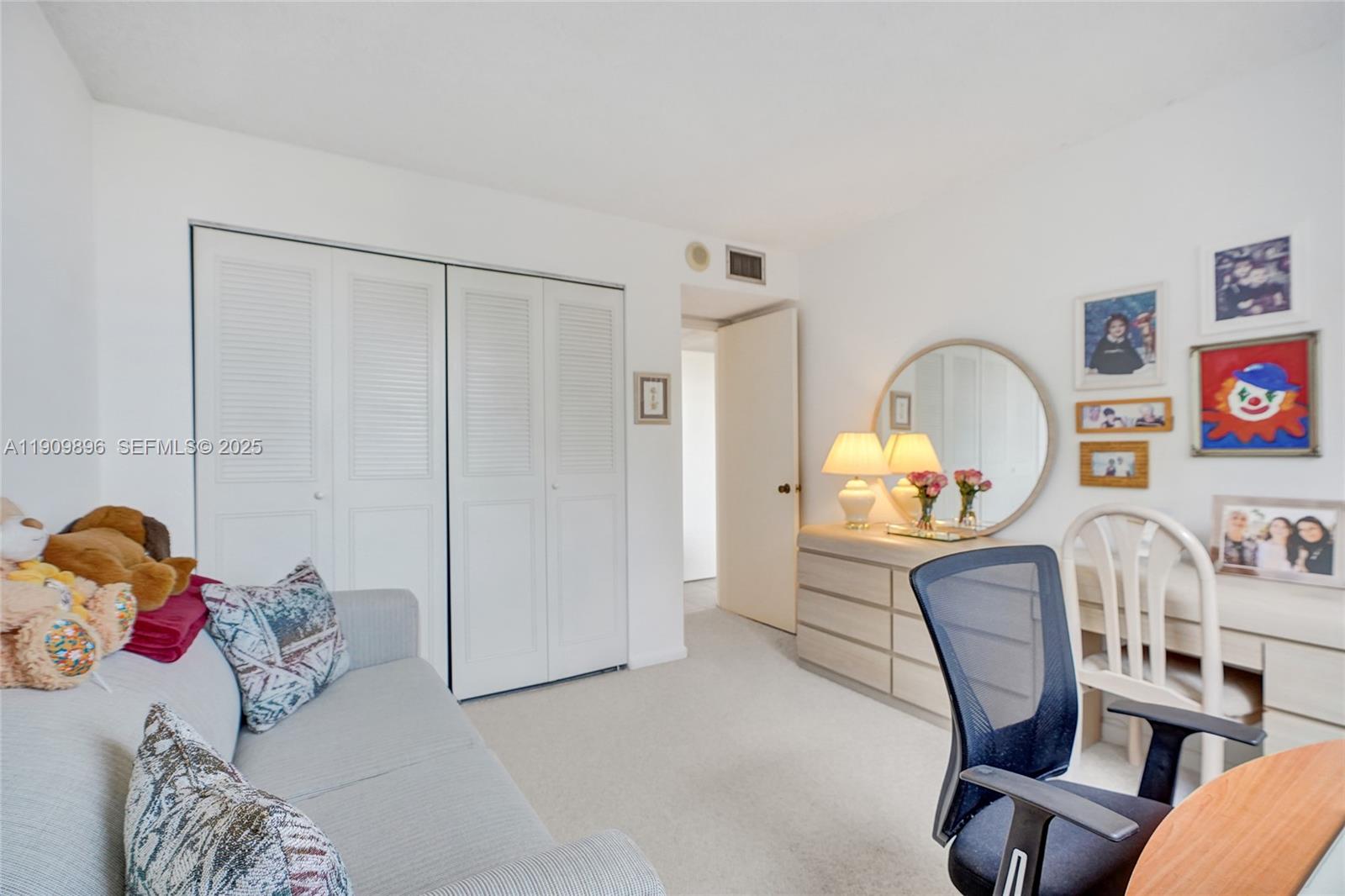 WILSHIRE CONDO - Residential