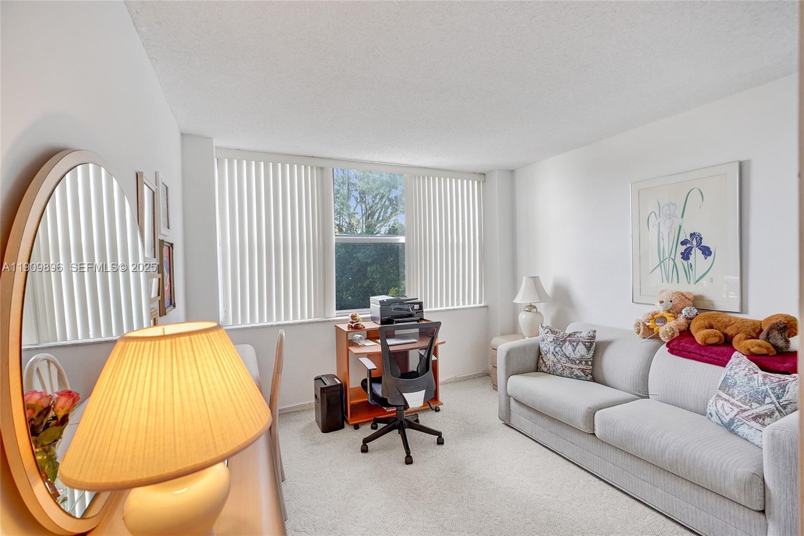 WILSHIRE CONDO - Residential