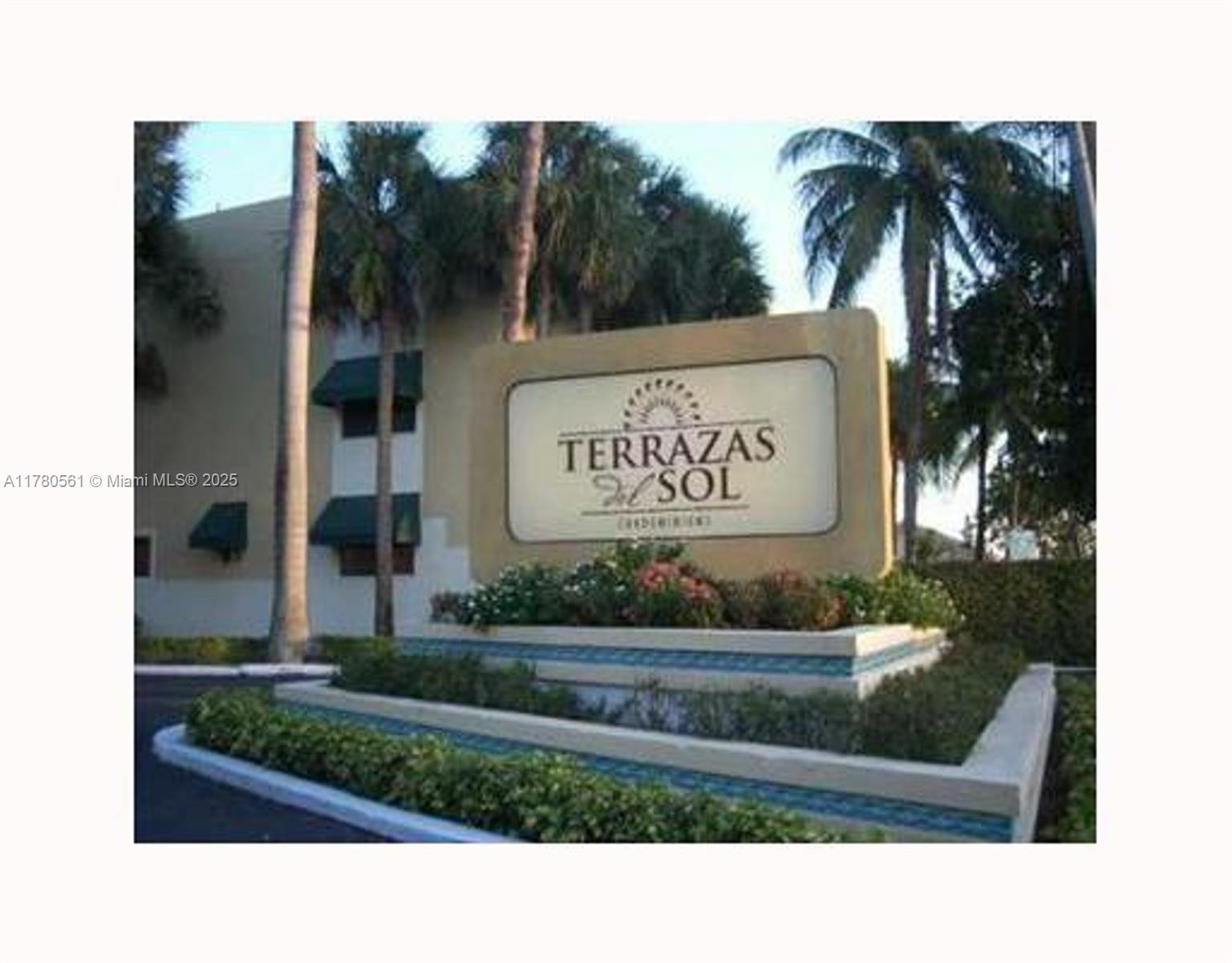 2690 W 76th St 213, Hialeah, Miami-Dade County, Florida - 2 Bedrooms  
2 Bathrooms - 