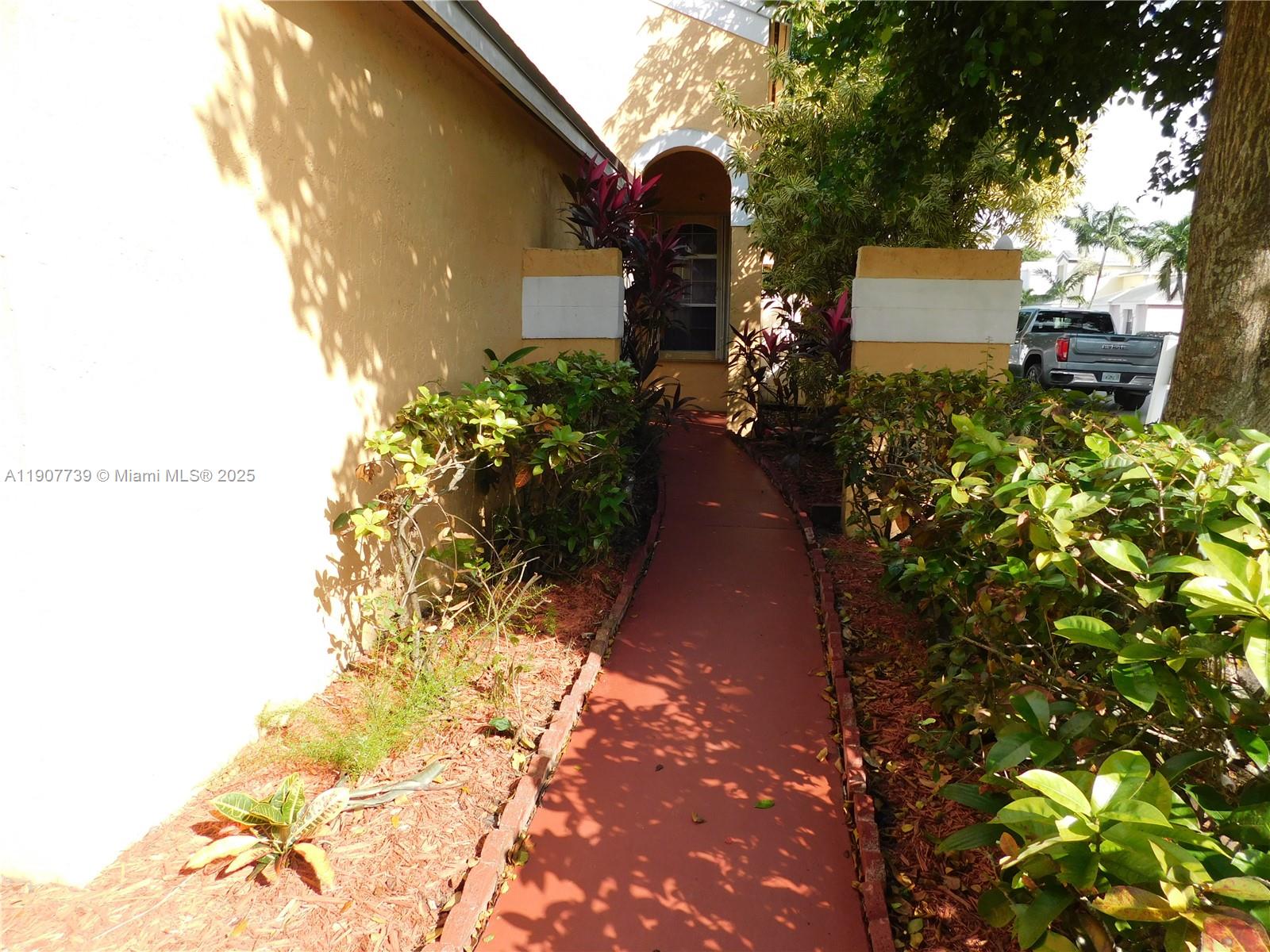 RIVER RUN GARDEN HOMES - Residential Lease