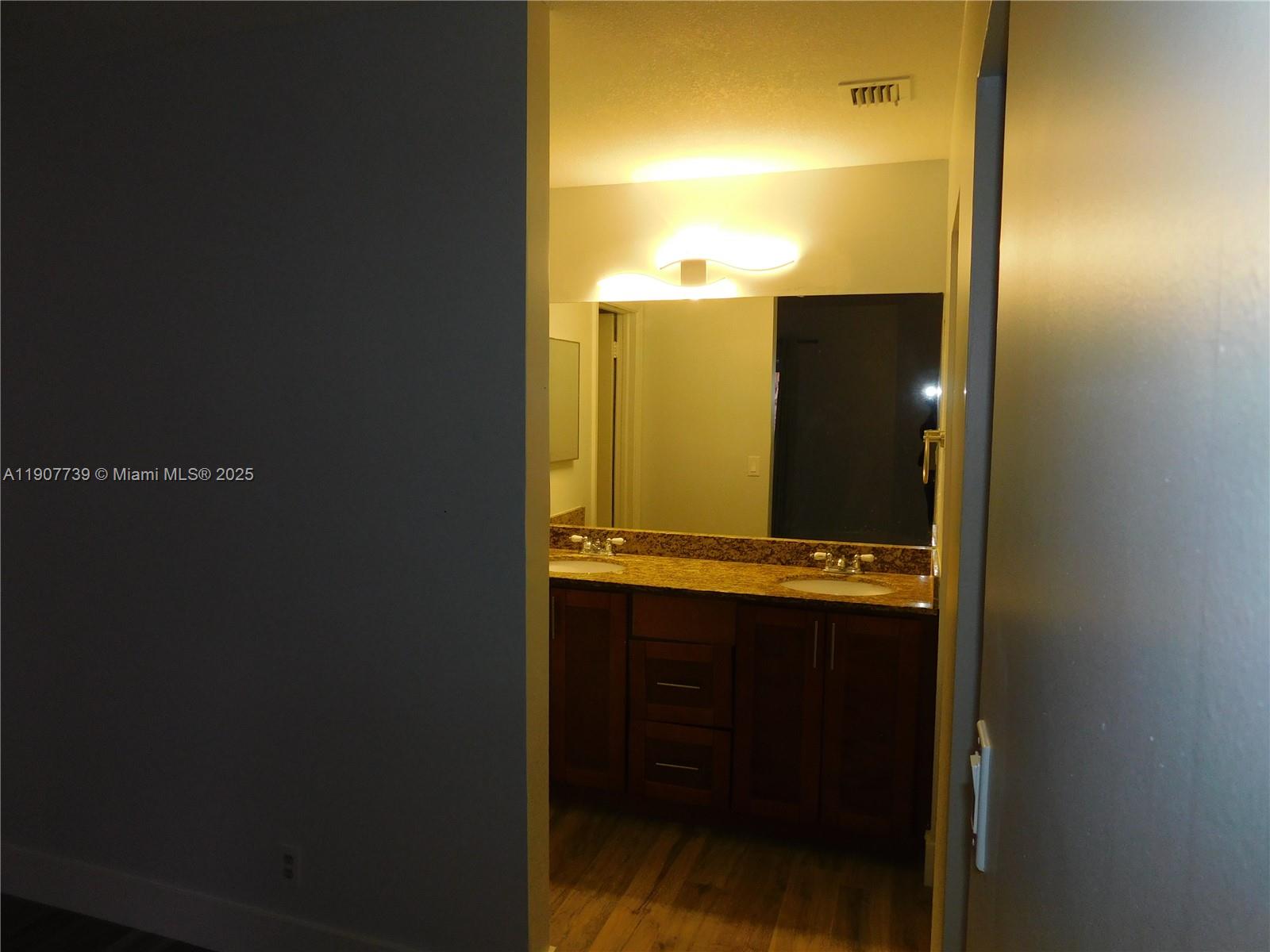 RIVER RUN GARDEN HOMES - Residential Lease