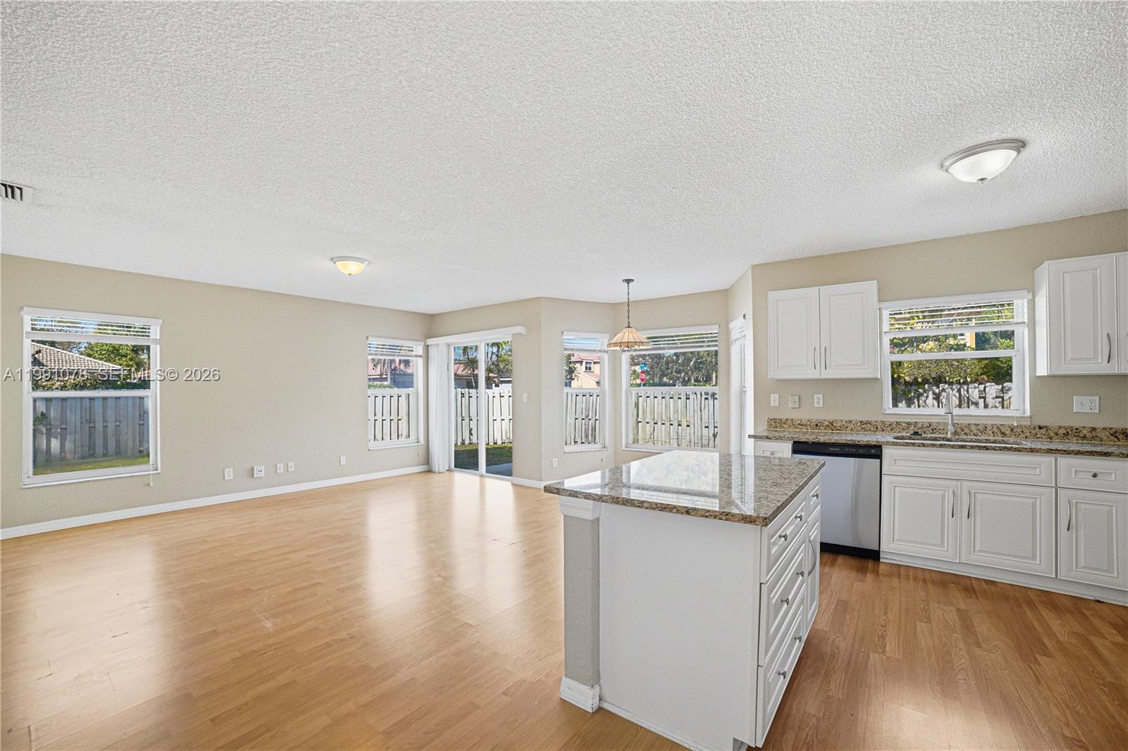 LAKE CHARLESTON TR H - Residential