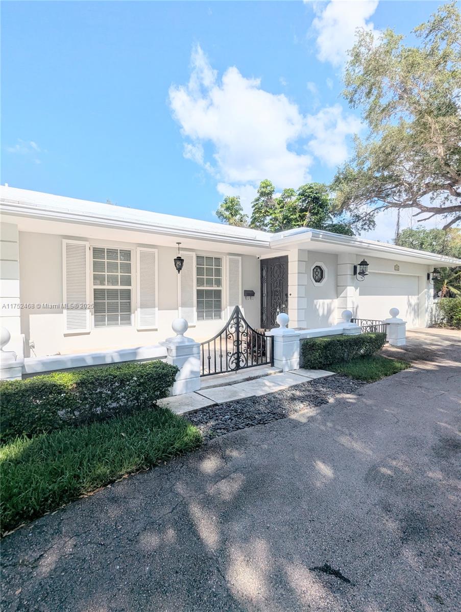 Rental Property at 5920 Maynada St, Coral Gables, Broward County, Florida - Bedrooms: 5 
Bathrooms: 3  - $12,500 MO.