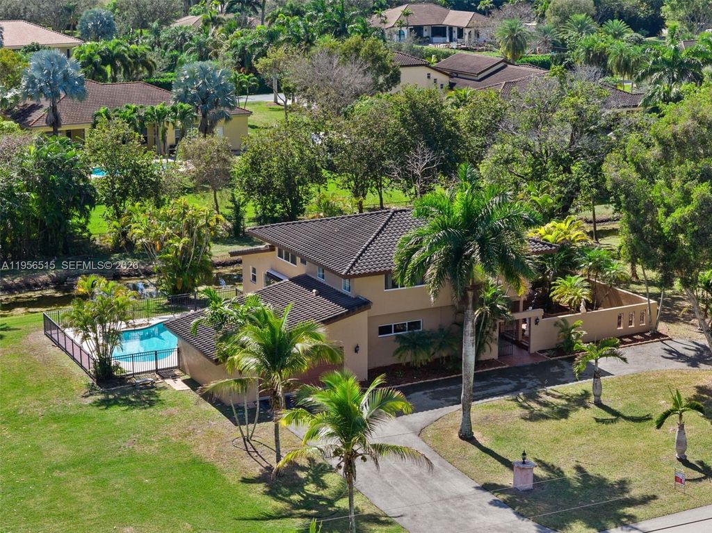 Photo of 11400 NW 19th St, Plantation, FL 33323 (MLS # A11956515)