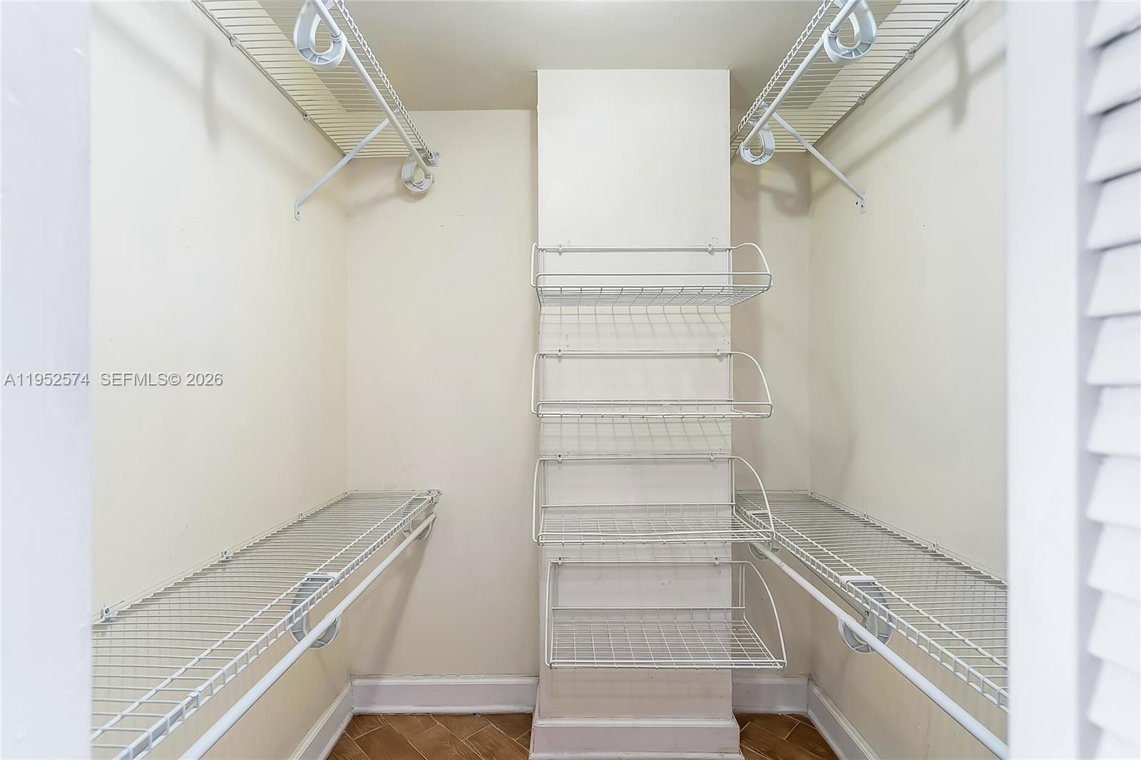 CRESTVIEW TOWERS CONDO - Residential Lease