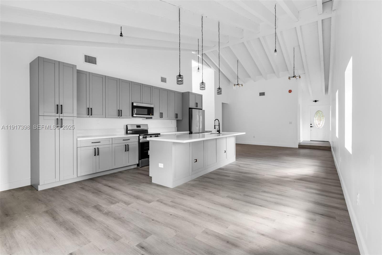 SUNRISE GOLF VILLAGE NORT - Residential