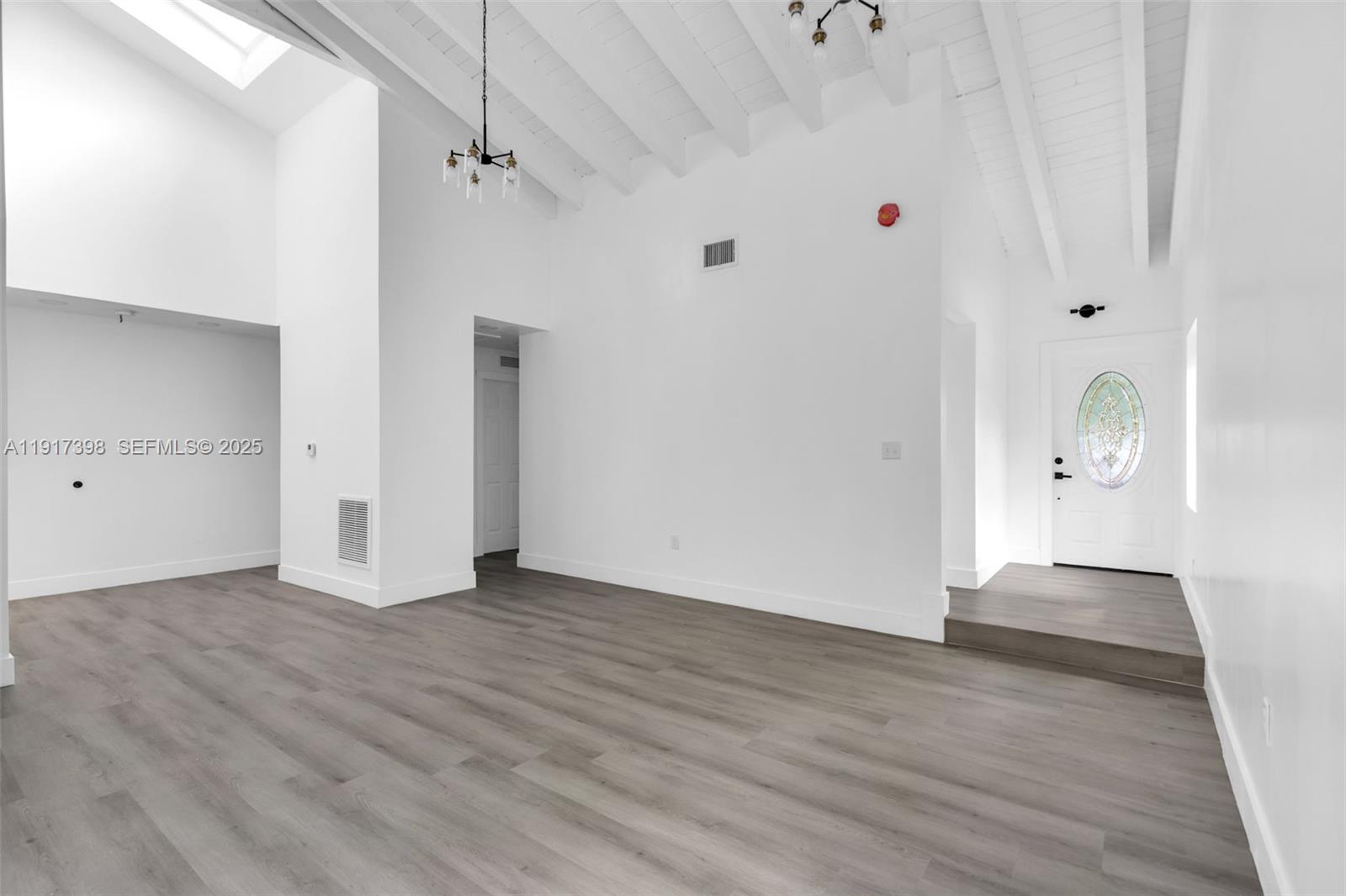 SUNRISE GOLF VILLAGE NORT - Residential