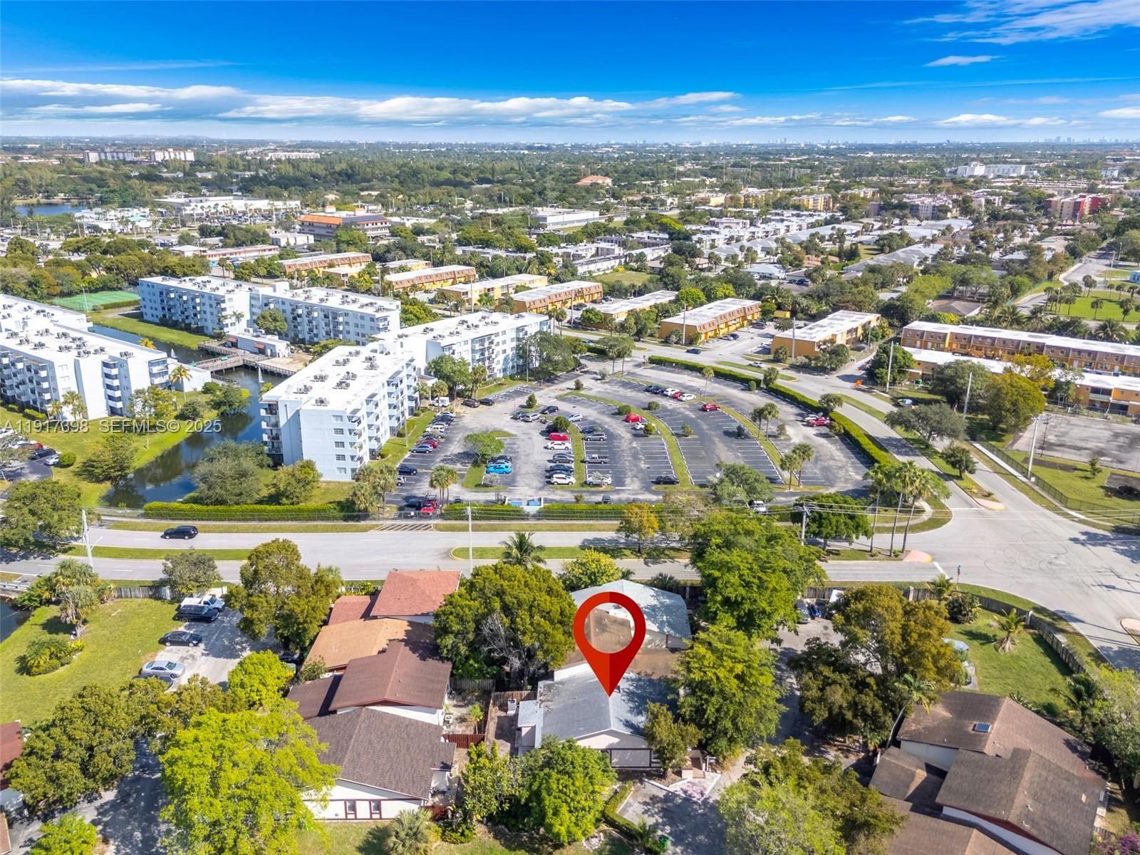 SUNRISE GOLF VILLAGE NORT - Residential