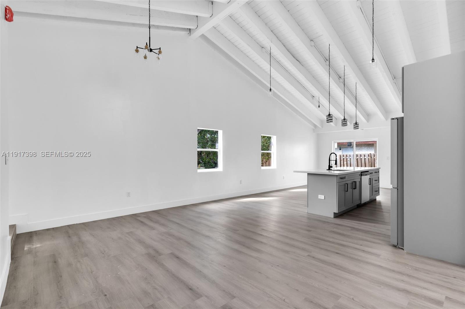 SUNRISE GOLF VILLAGE NORT - Residential