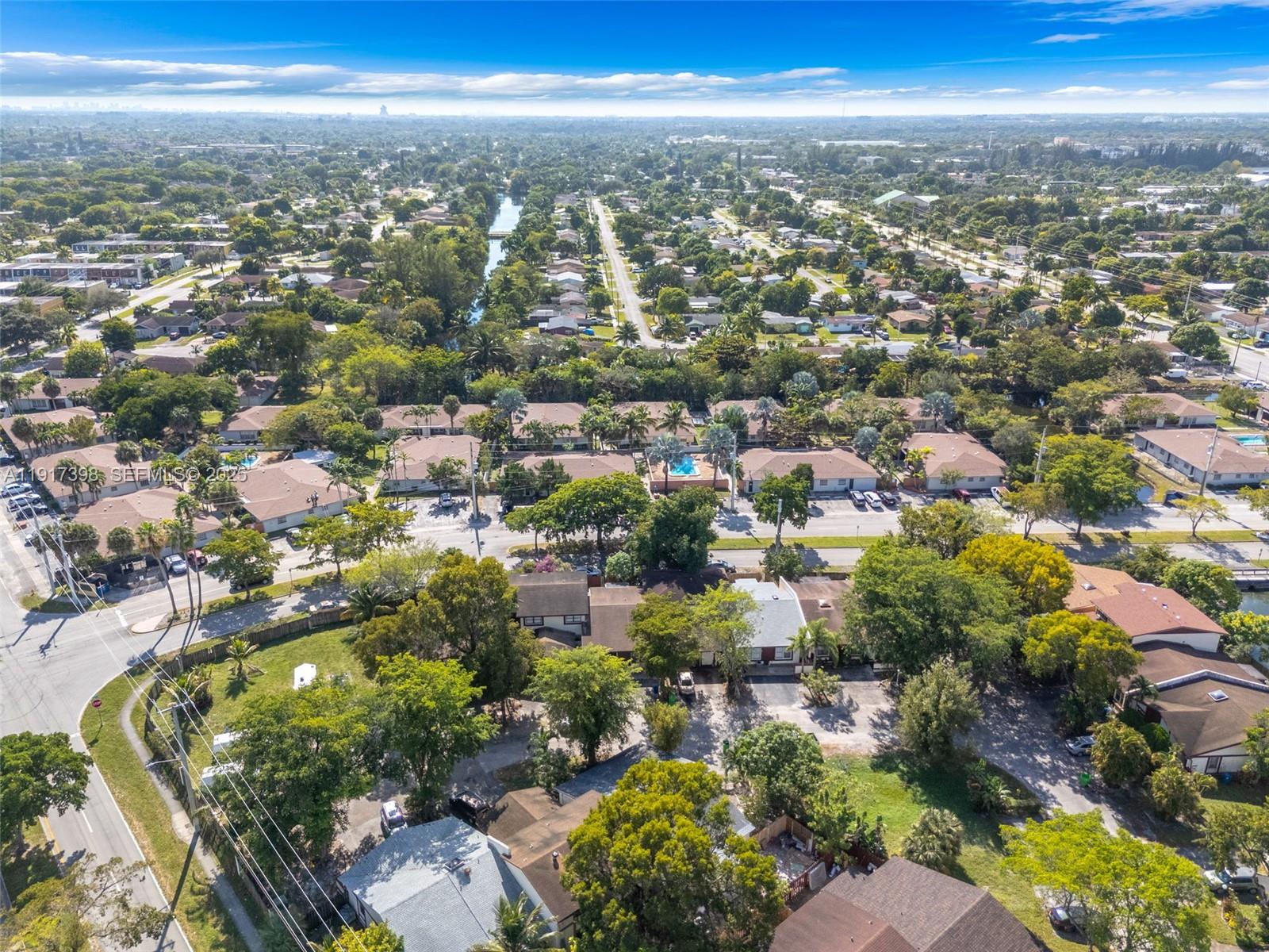 SUNRISE GOLF VILLAGE NORT - Residential